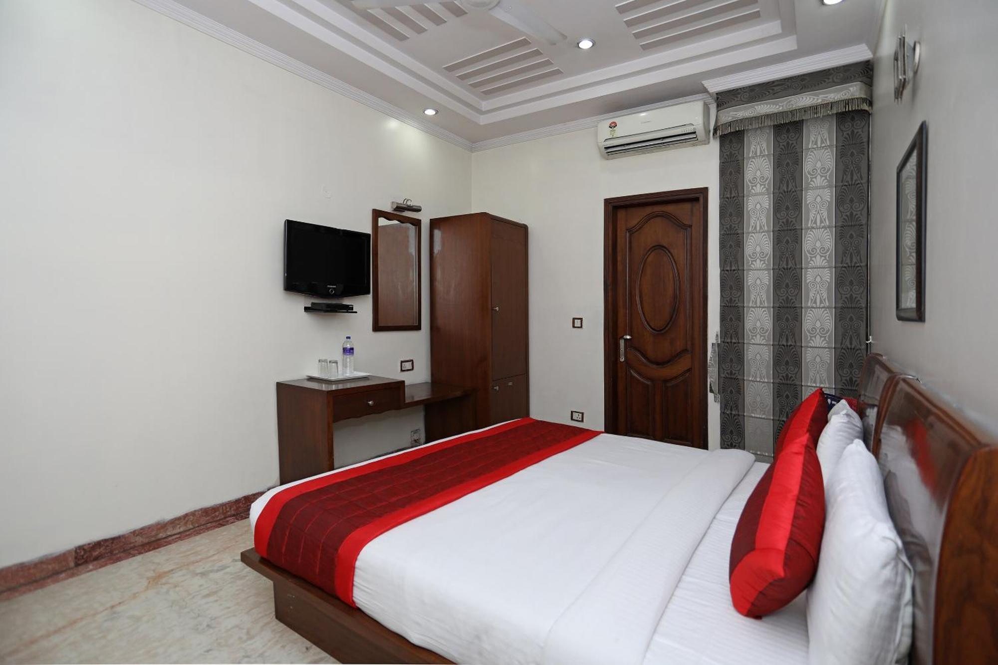 Hotel Suncity Delhi  Exterior photo