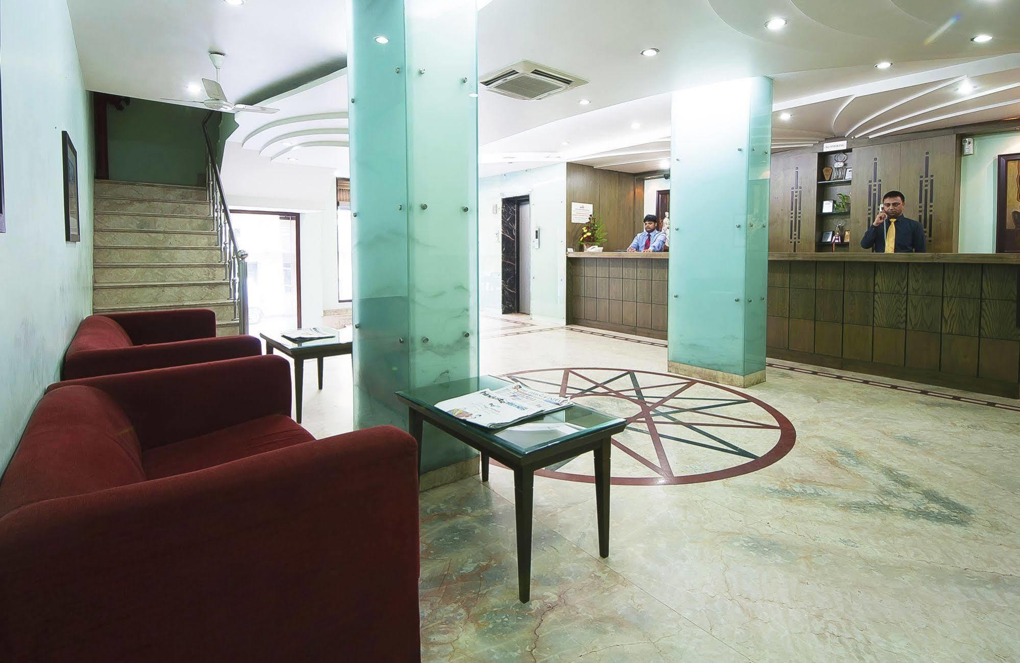 Hotel Suncity Delhi  Exterior photo